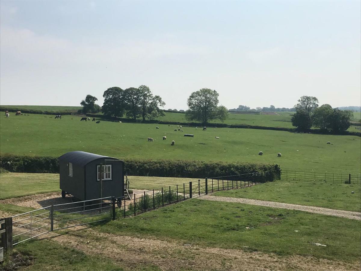 Villa Weatherhead Farm Shepherds Hut Buckingham Exterior foto